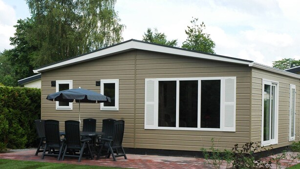 Exterior - Conveniently Furnished Chalet with Terrace near Veluwe (Voorthuizen)