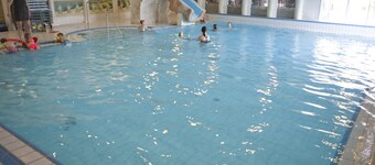 Combined Bungalow with Decorative Fireplace near Veluwe