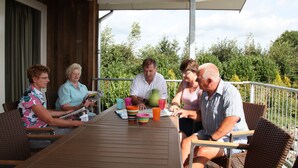 Balcony - Detached Villa With Dishwasher Near Leeuwarden (Noardburgum)