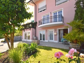 House | Exterior - Charming Apartment With Terrace in Deggendorf (Deggendorf)