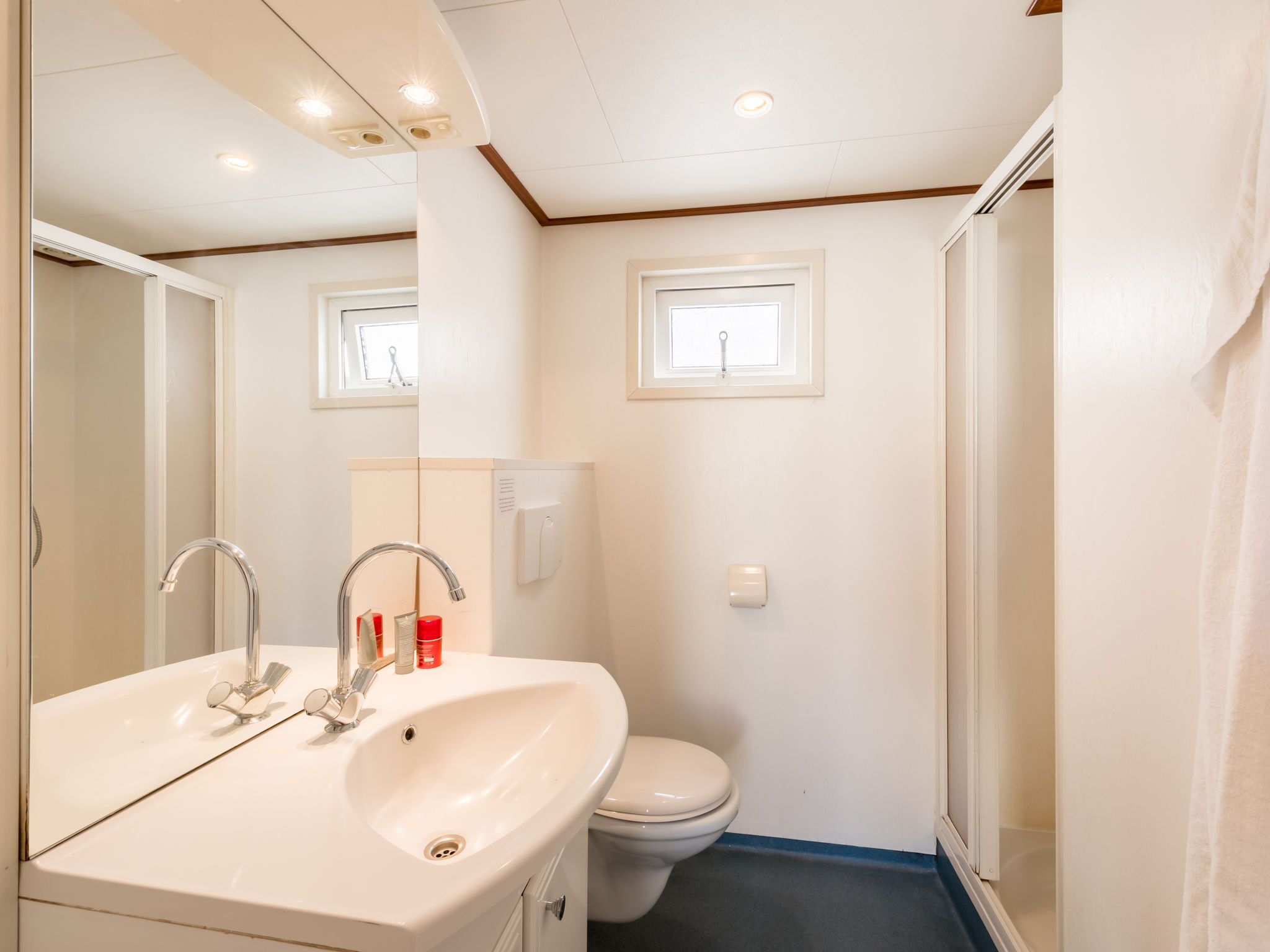 Bathroom | Shower