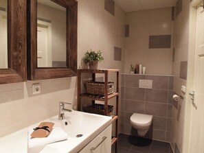 Bathroom - Modern Suites Near Beach (Callantsoog)