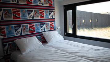3 bedrooms, individually furnished, bed sheets