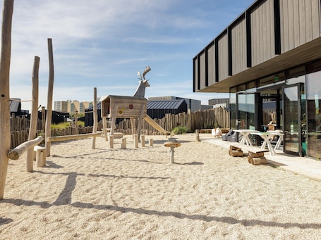 House | Property grounds. Modern Lodge With Dishwasher, Near the Beach