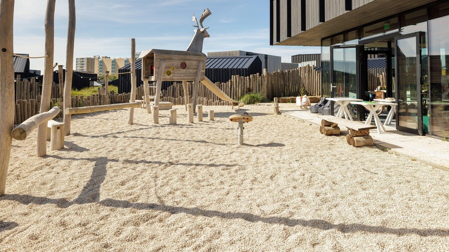 Modern Lodge With Dishwasher, Near the Beach