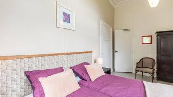Huis | 6 slaapkamers, individueel gemeubileerd, een strijkplank/strijkijzer