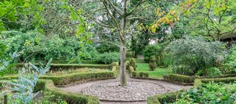 Limburg Mansion With Spa Near Forest