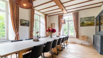 ํ์ฐ์ค | ๋ค์ด๋