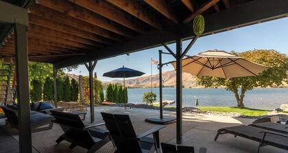 Lakefront, beach, hot tub, putt course, paddleboards, boat ramp, deck, fireplace