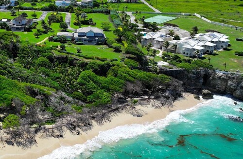 🌴 5 Bed Villa, Ocean View , Pool with Jacuzzi, Near Crane beach🌴