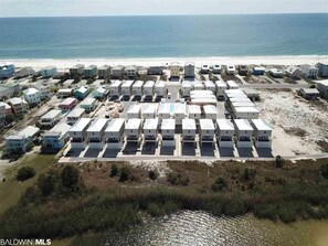 Beach nearby, sun-loungers, beach towels