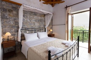 別墅 (Taigeti) | 1 間睡房、獨特設計、獨特裝修、書桌