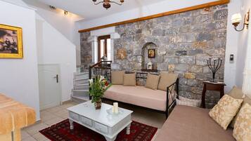 Villa (Alkione) | Living room | Flat-screen TV