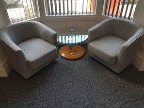 Appartement, 1 chambre | Coin séjour