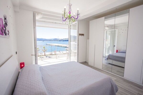 1 bedroom - APP.TI LUNGOMARE DI PORTOFERRAIO - LUNGOMARE - LATO MARE (Portoferraio)