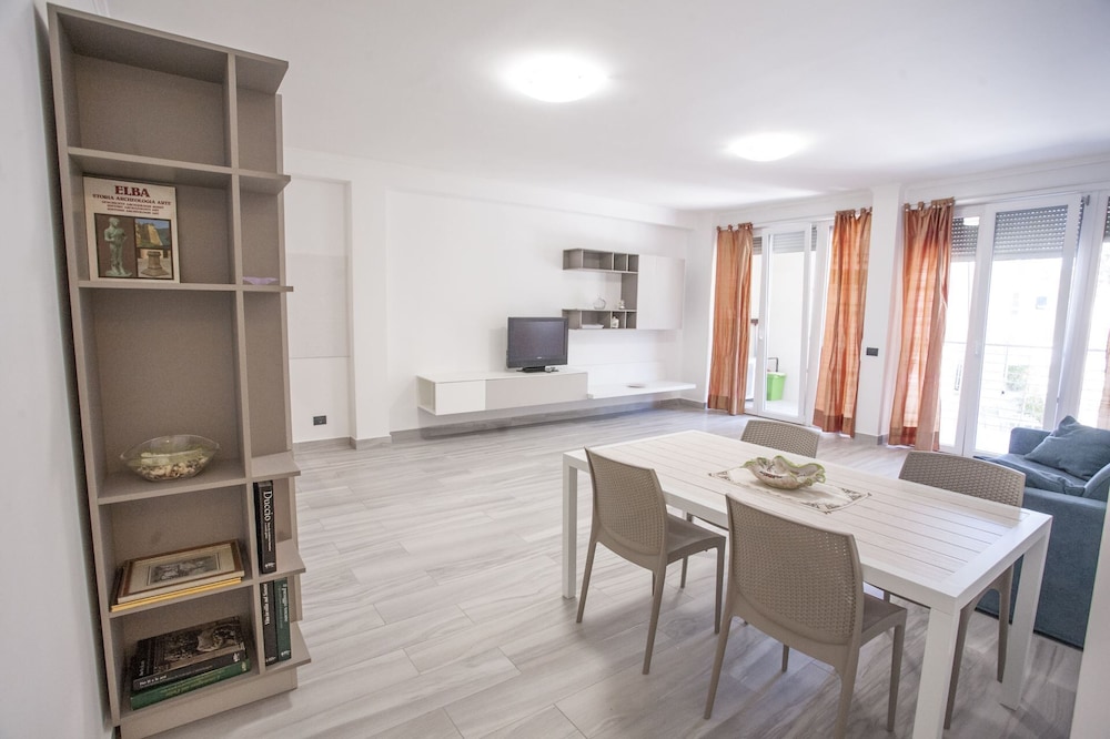 Studio apartment in Portoferraio on the city side
