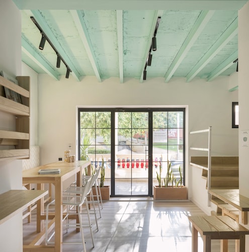 Forenna Hostel - Adults Only