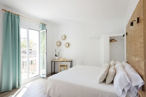 Phòng 2 giường đơn Superior, ban công | Minibar, két bảo mật tại phòng, trang trí khác biệt