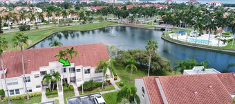 Isla Del Sol Condo, Heated Pool, Water/Golf Views, 5 mins to St. Pete Beach!