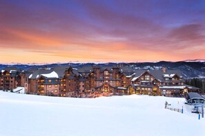 Exterior - Discount Grand Lodge On Peak 7 Ski Resort- 2 locked- bedrooms (Breckenridge)