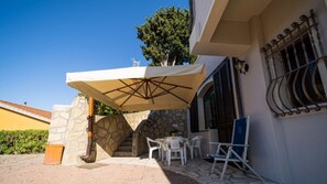 Outdoor dining - APPARTAMENTI SERENA - MONO/TRILO - APPARTAMENTO TRILO SERENA (Capoliveri)
