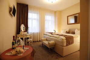 Chambre Double, salle de bains privée