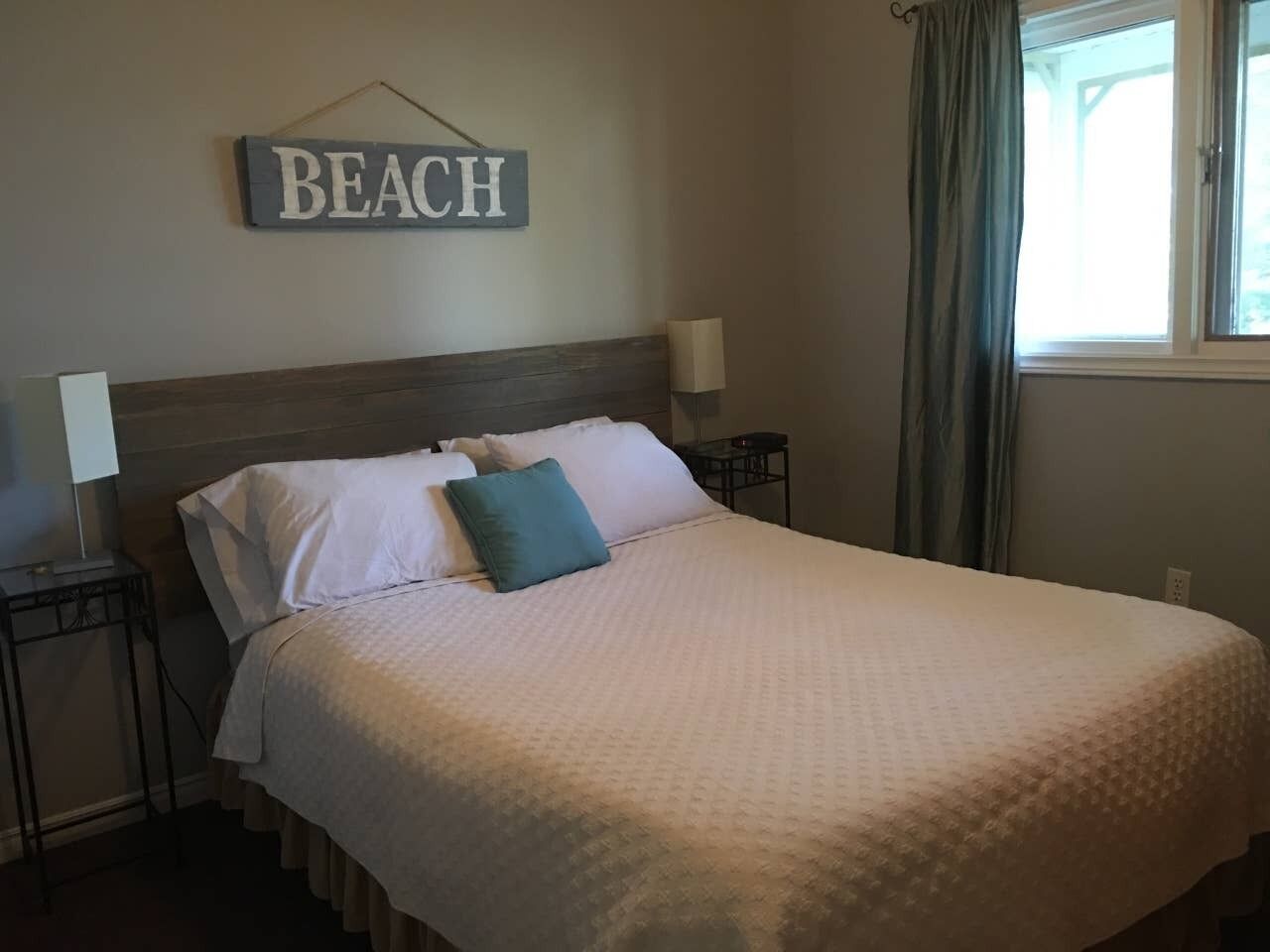 2 Bedroom Waterfront Cottage