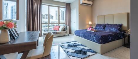 Studio | Premium bedding, individually decorated, individually furnished, desk