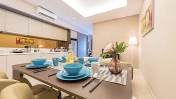 Suite Studio, bain à remous | Literie de qualité supérieure, décoration personnalisée