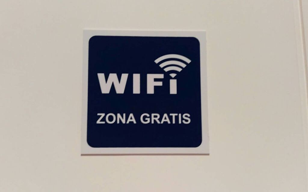 A sign indicating free WiFi access.