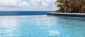 NEW! Prestigious villa with 2 private pools 