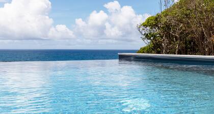 NEW! Prestigious villa with 2 private pools