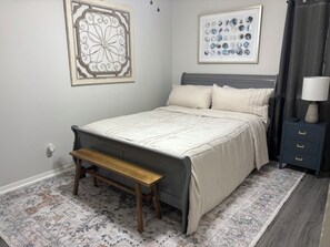 3 bedrooms, iron/ironing board, free WiFi, bed sheets - Great location near shopping 3bd/2bth (San Angelo)