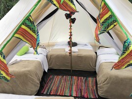 Habitación familiar (Glamping) | Ropa de cama