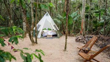 Standard Room (Glamping) | Bed sheets