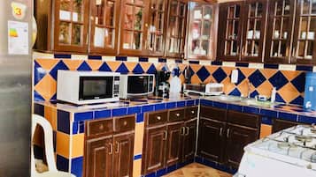 Shared fridge, microwave, oven, toaster