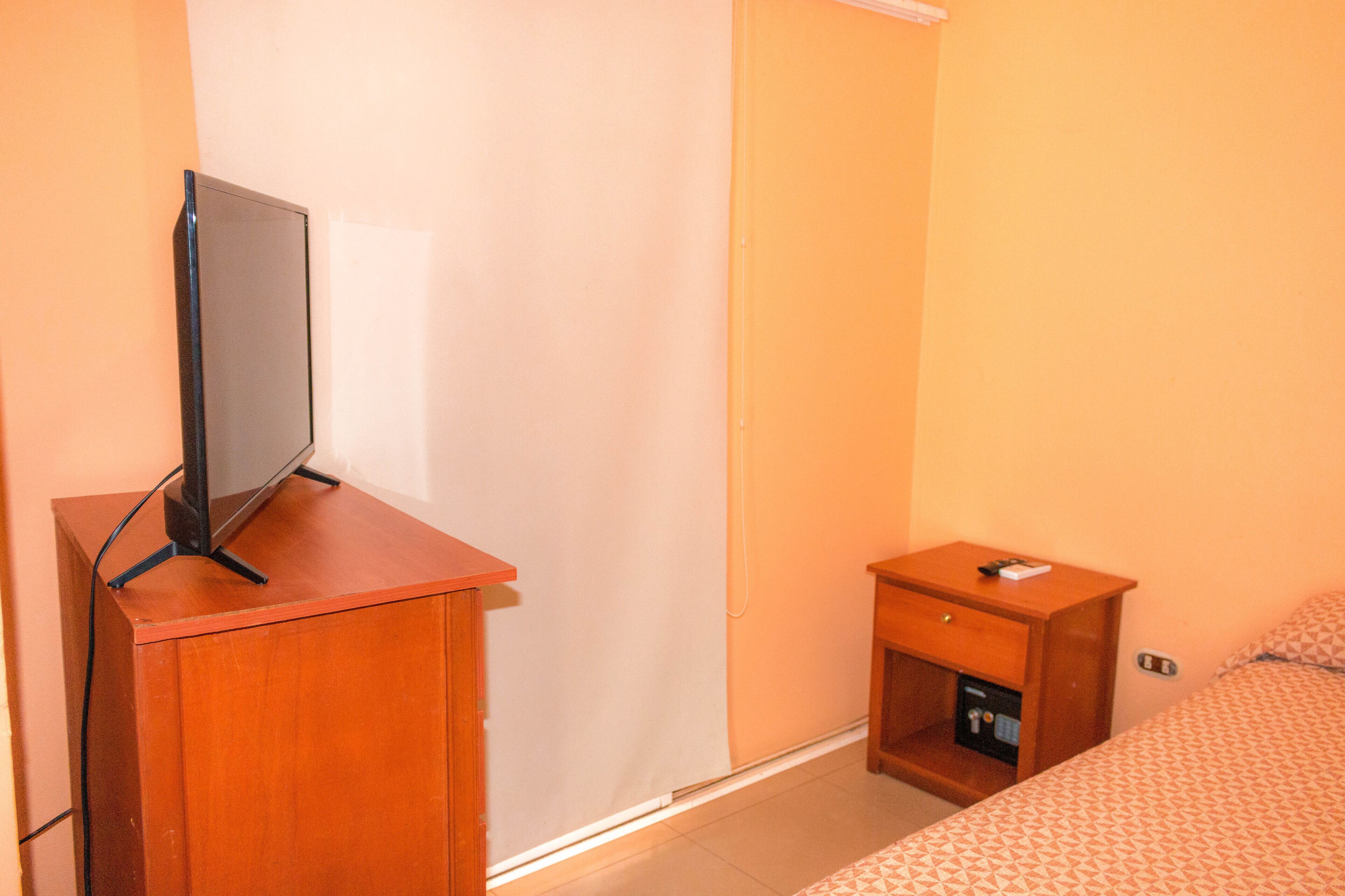 comfort double room | television