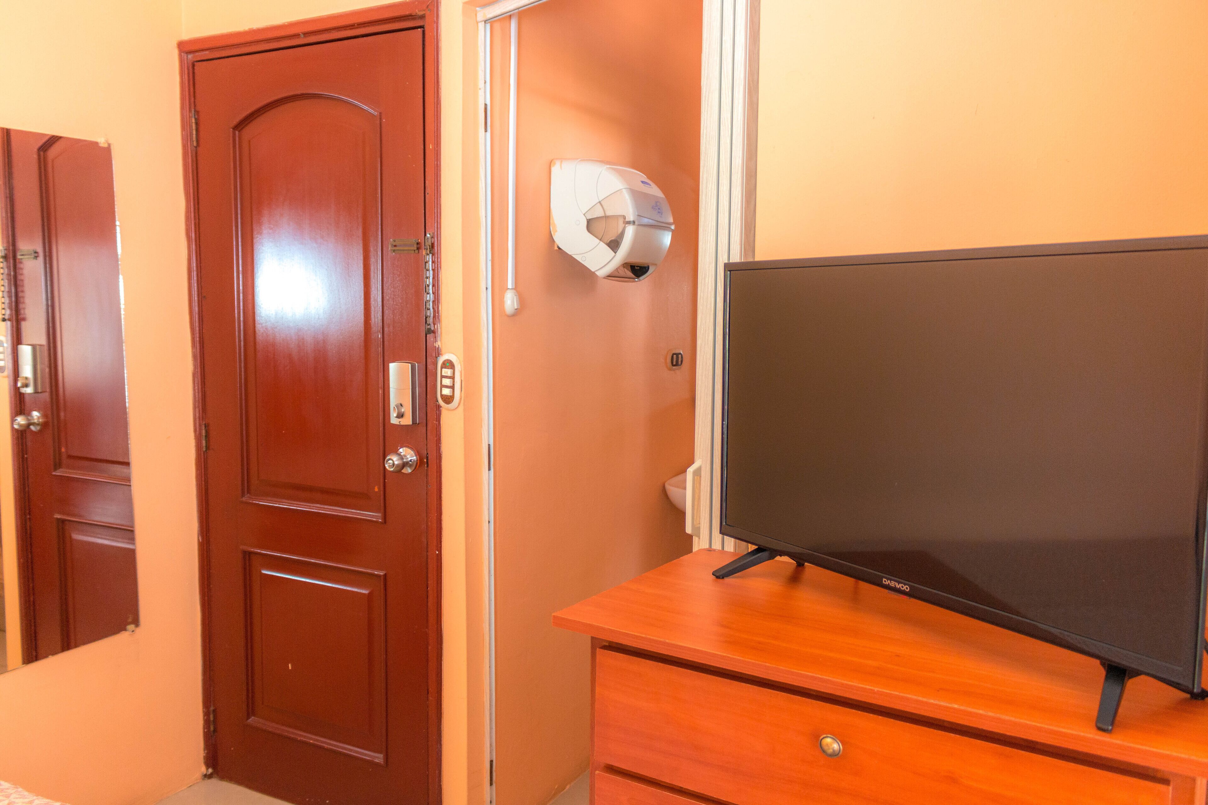 comfort double room | television