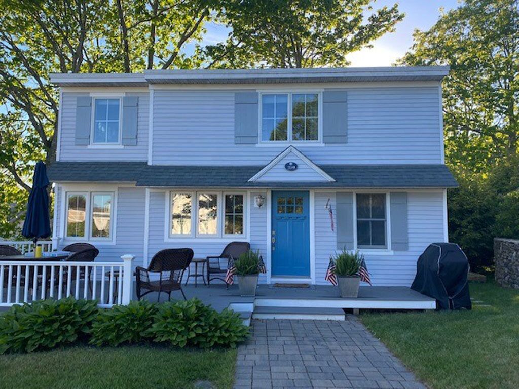 Beach cottage with water views, Kennebunk