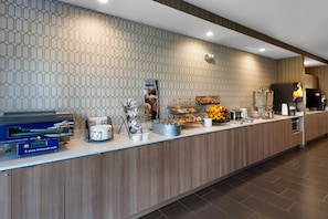 Free daily continental breakfast