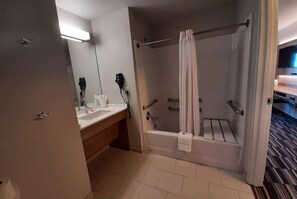 Suite, 1 Queen Bed, Mobility Accessible, Non Smoking (Tub w/ Grab Bars, West View) | Bathroom | Combined shower/bathtub, towels