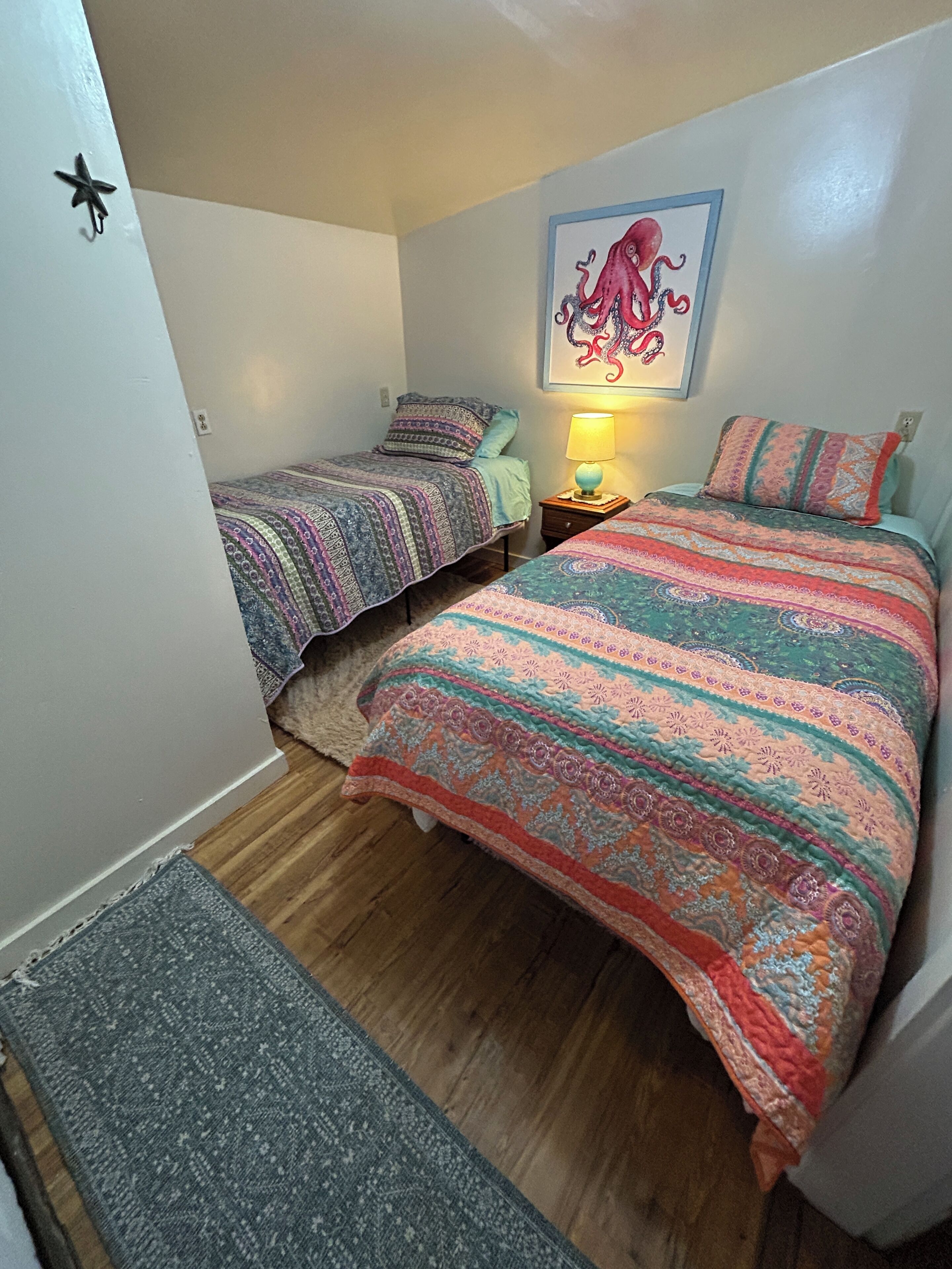 1 多间卧室、熨斗/熨衣板、WiFi、床单