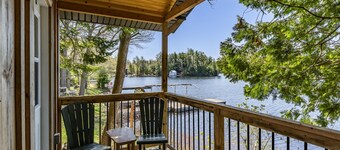 Cozy Cottage perfect for your Muskoka Getaway!! Well Appointed! Sunsets!