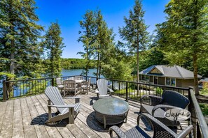 Outdoor dining - Incredible 6 bdrm luxury!! 310' of Frontage! AC! Sunsets! (Rosseau)