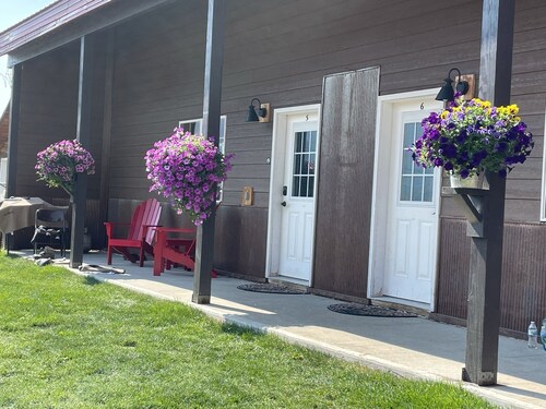The Antler Luxury Cabin! Cooke City, at the entrance of Yellowstone's NE Gate and Lamar Valley