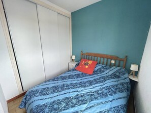 2 bedrooms