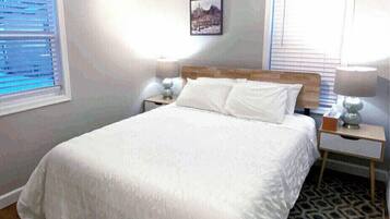 2 室のベッドルーム、アイロン / アイロン台、WiFi、ベッドシーツ