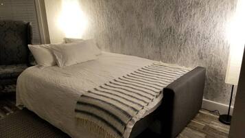 2 makuuhuonetta, silitysrauta/-lauta, Wi-Fi, vuodevaatteet