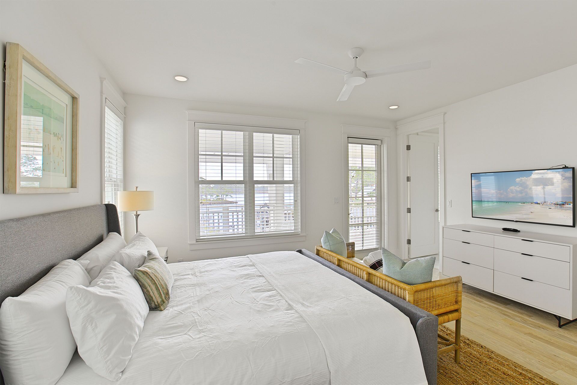 Grayt Lake - Lake Front with Dock, Comp Bikes, Pool, Outdoor Game Room!