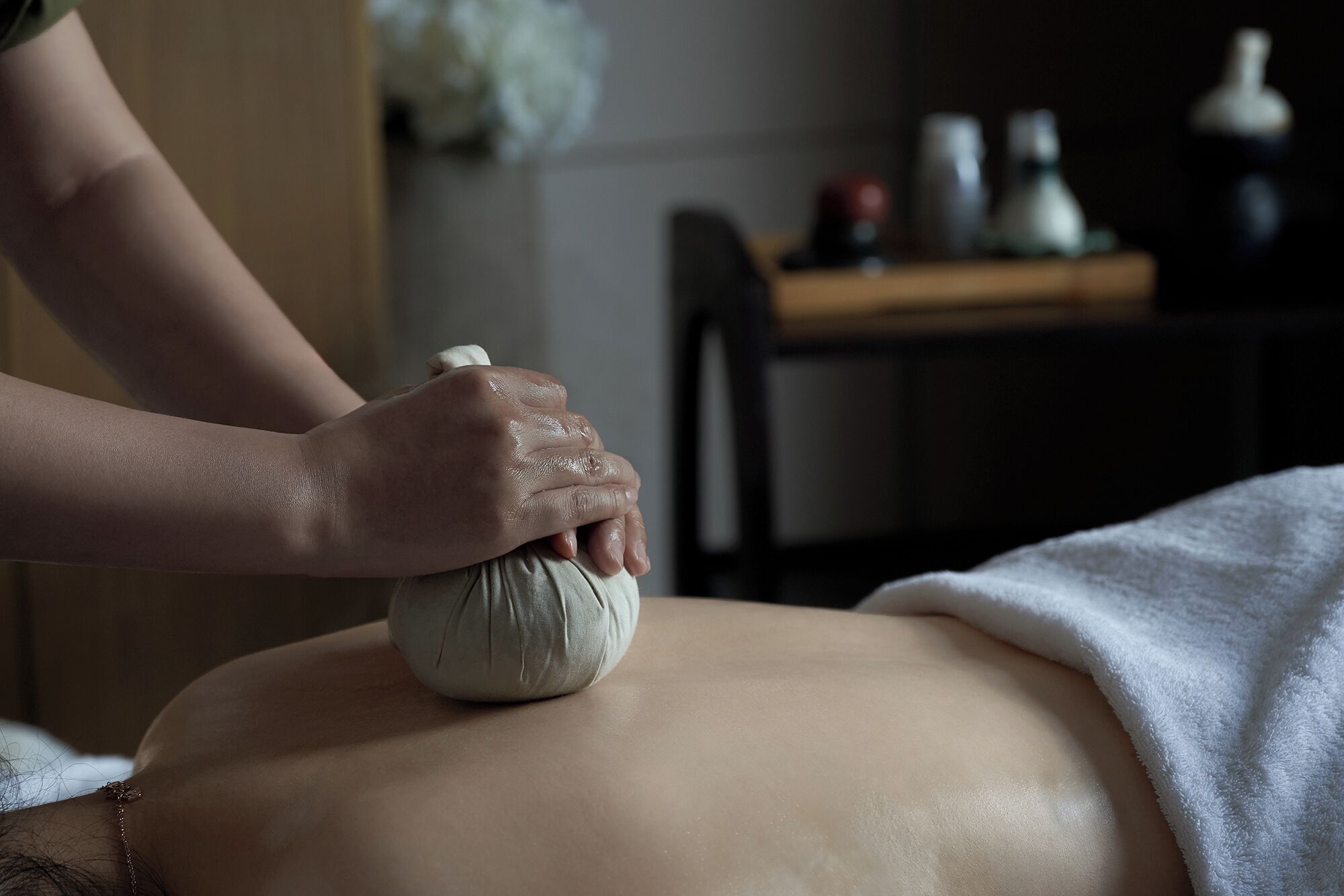 Couples treatment rooms, body treatments, body wraps, body scrubs